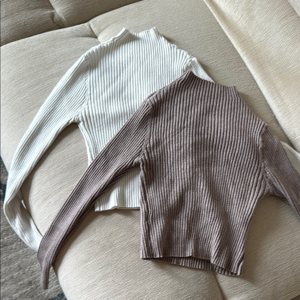 Ribbed Knit Sweater - White and Brown